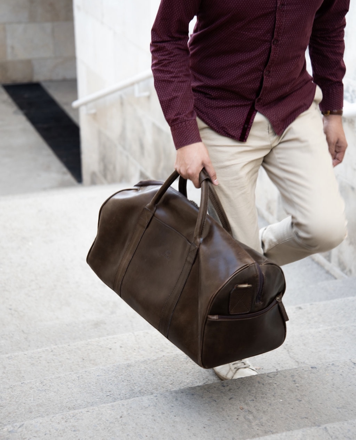 Duffel Bag 100% Leather Chocolate Color + free case!! - Image 10